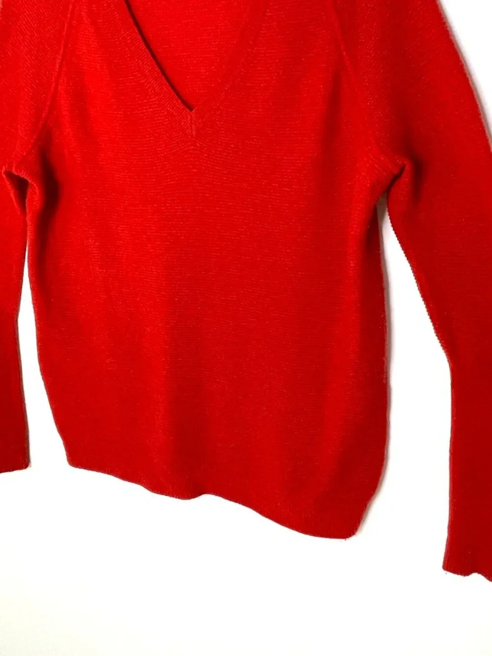 Sweater | Cashmere Blend V Neck Pullover Blood Orange Red M | J Brand Luxe Light - Picture 6 of 14